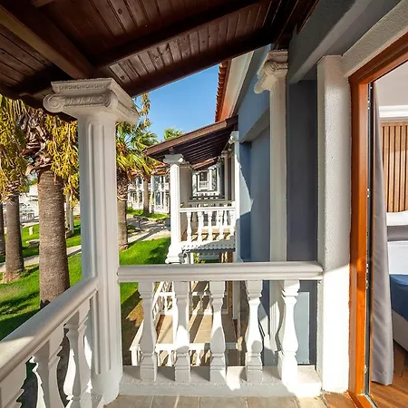 Otel Lucas Didim Yenihisar